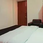 Hotel O Golden Eye Inn